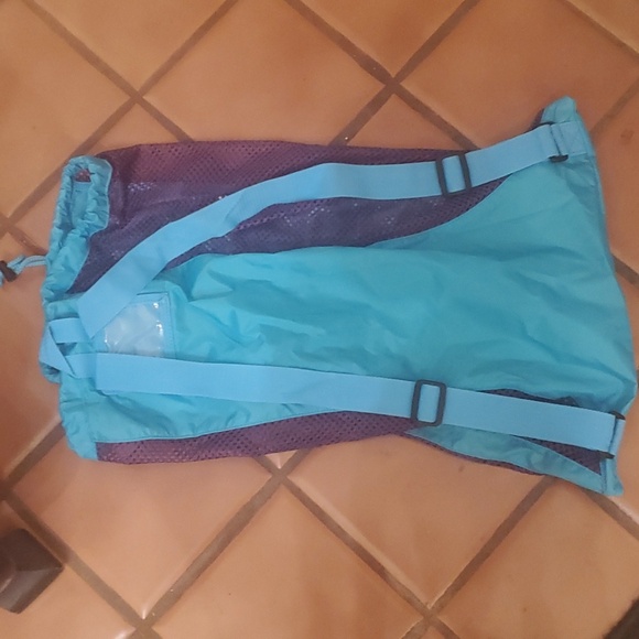 Zumba Large Nylon Mesh Drawstring Backpack - Picture 2 of 4